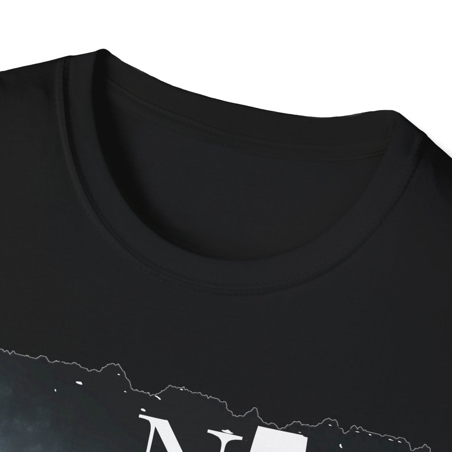 NEK - Laura No Esta - Men's Softstyle T-Shirt (Unisex)