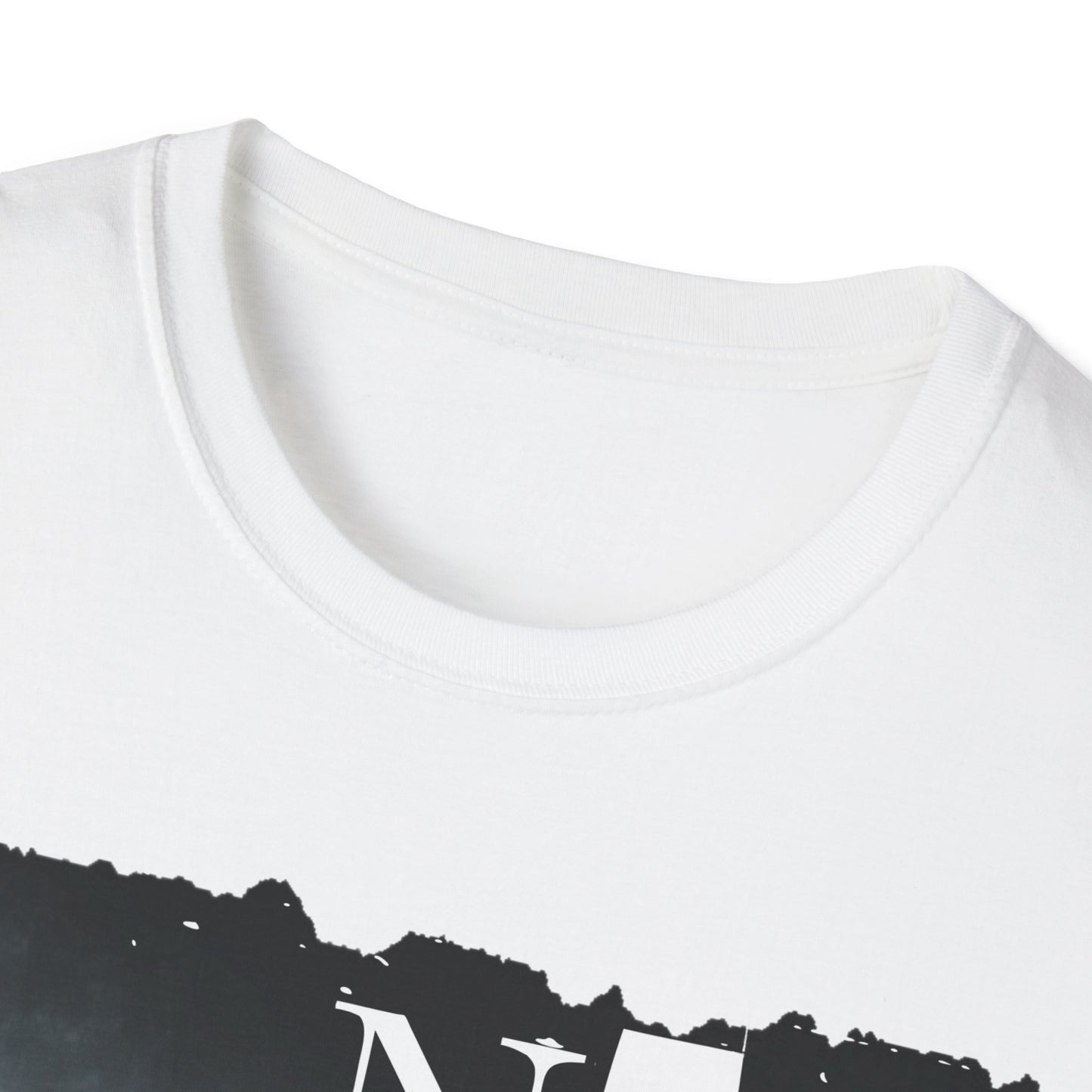 NEK - Laura No Esta - Men's Softstyle T-Shirt (Unisex)